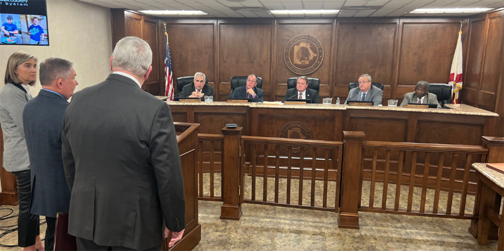 photo of TCSS leaders addressing Tuscaloosa County commission in meeting photo of TCSS leaders addressing Tuscaloosa County commission in meeting